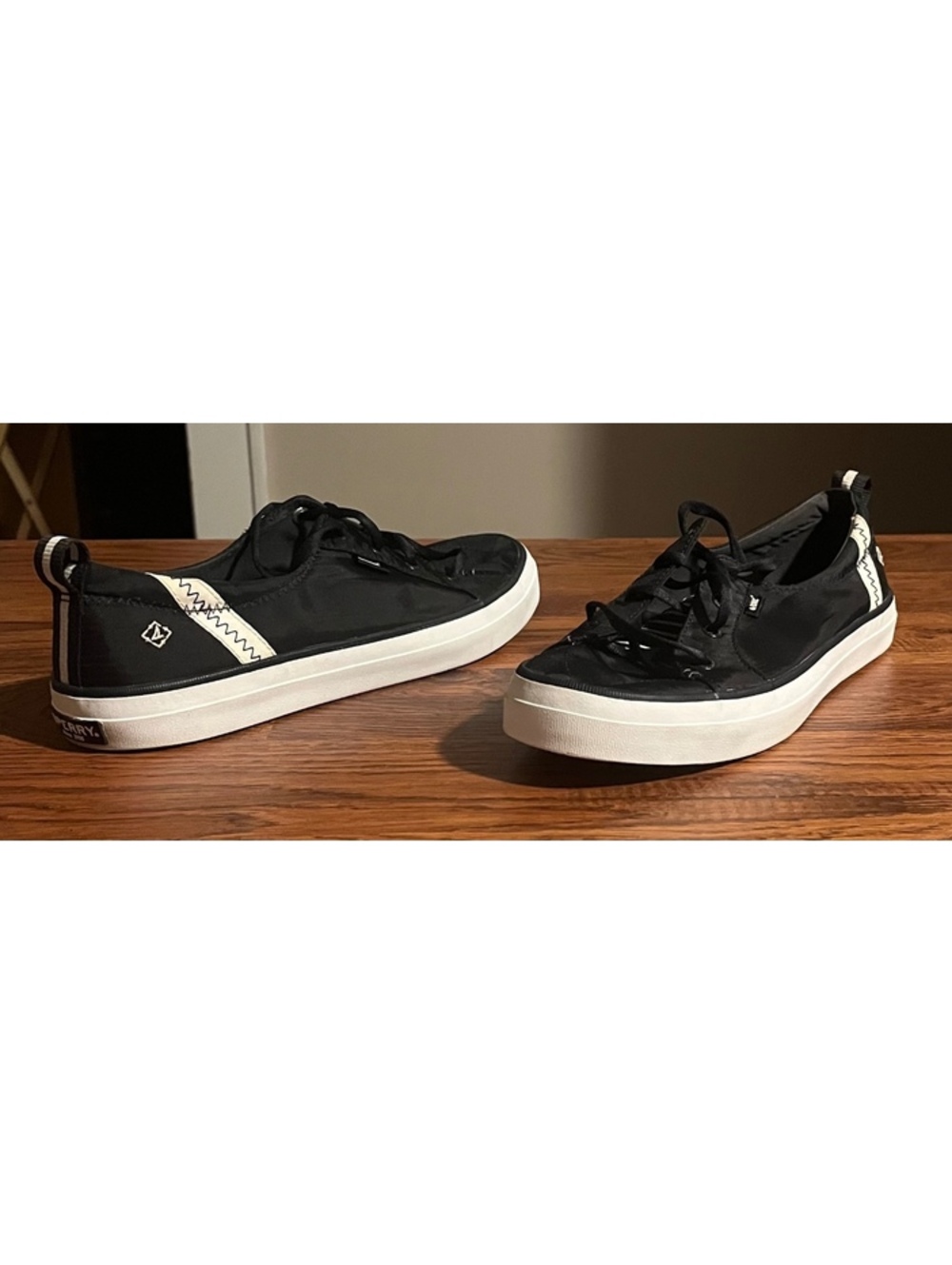 Sperry Women's crest vibe bionic Black Sneakers Size 10